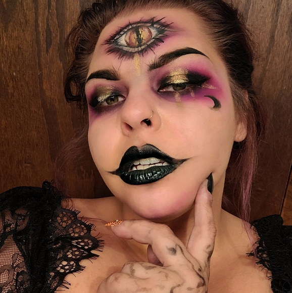 Meet your Posher, Atalia - Picture 3 of 3